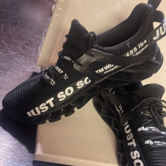 Just so so sneakers size 11 - Picture 5 of 16